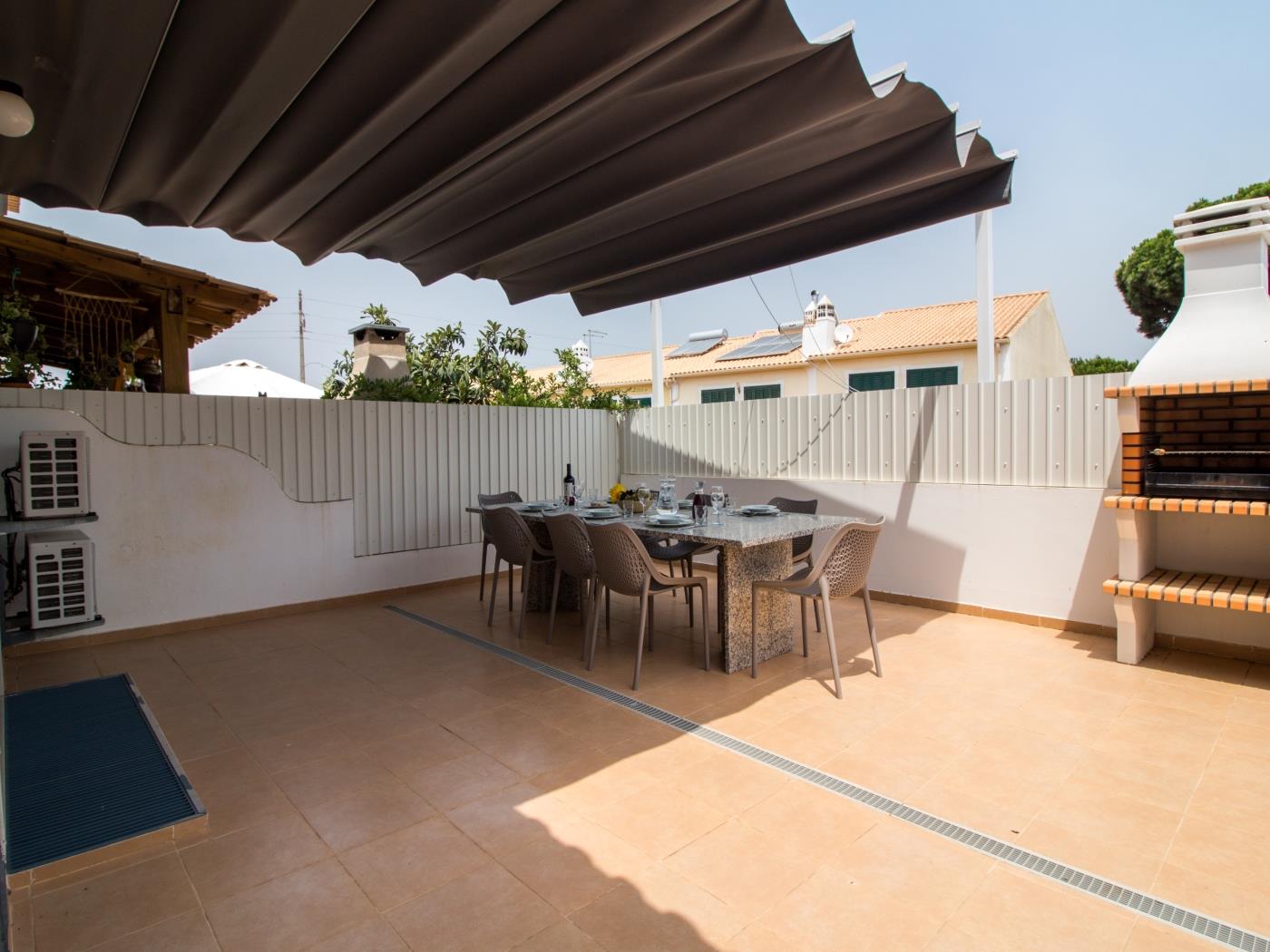 Magnólia O House | Pool View & Privat Garden & Garage à Albufeira