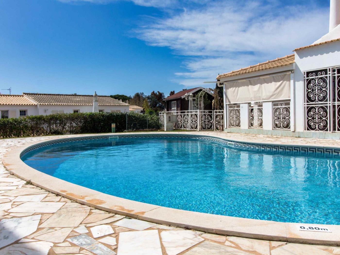 Algarve Sun House | Pool & BBQ & Privat Garden em Albufeira