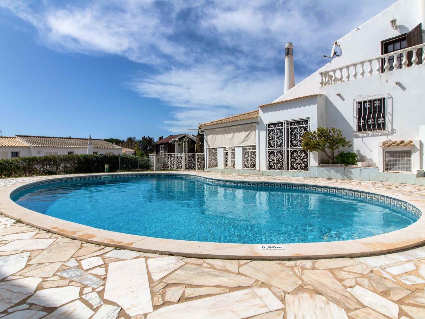 Algarve Sun House | Pool & BBQ & Privat Garden em Albufeira