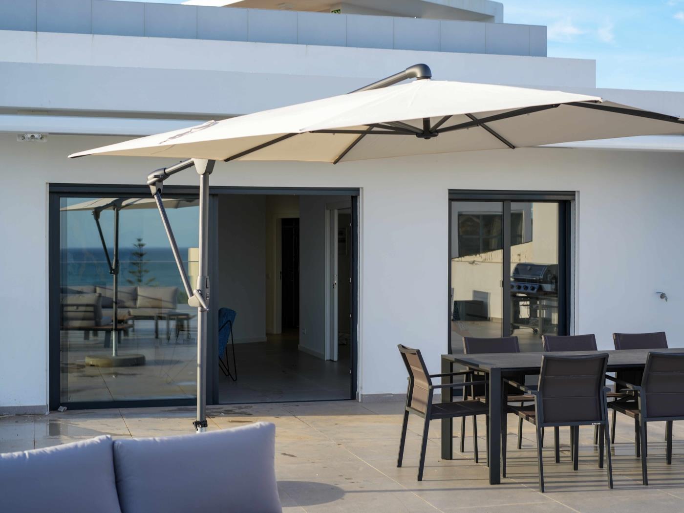 Panoramic N Apartment | Rooftop Pool & Sea View & Garage & BBQ à Albufeira