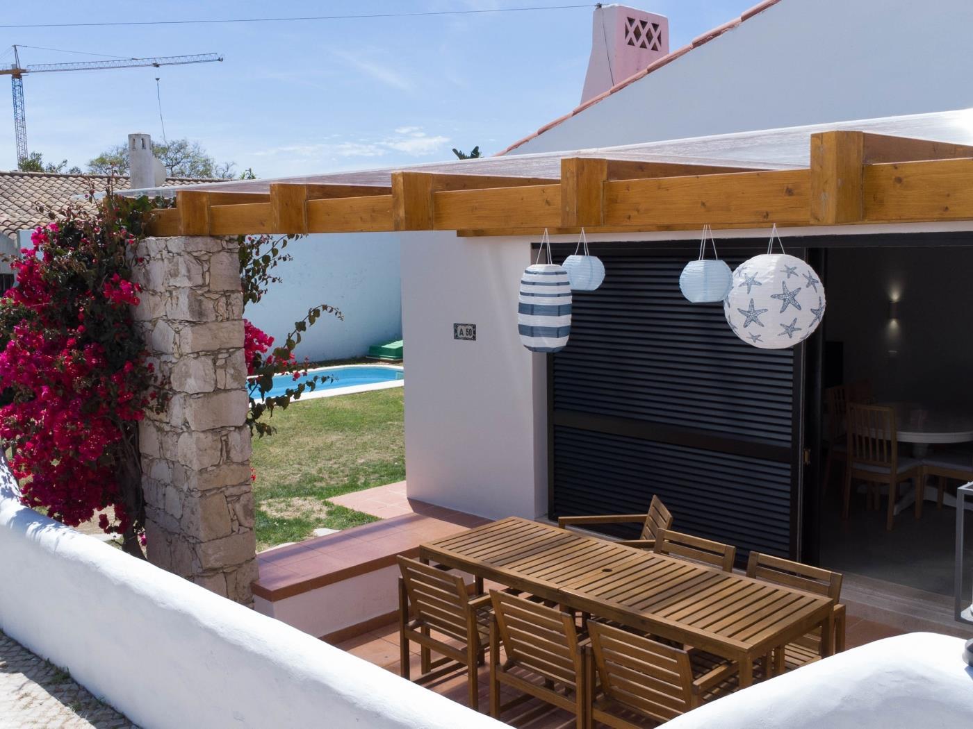 Jacarandá 50 House | Privat Pool & Privacy & Garden & The Strip Albufeira em Albufeira