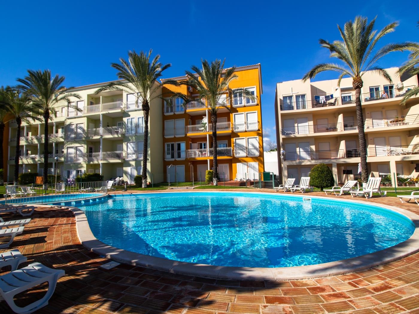 Globe 33 Apartment | Top Location & The Strip Albufeira en Albufeira