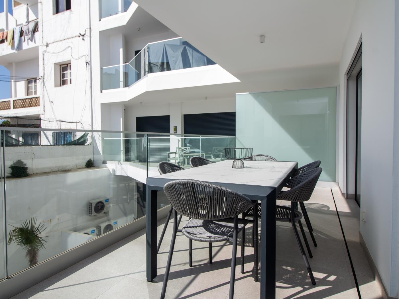 Panoramic E Apartment | Rooftop Pool & Sea View in Albufeira