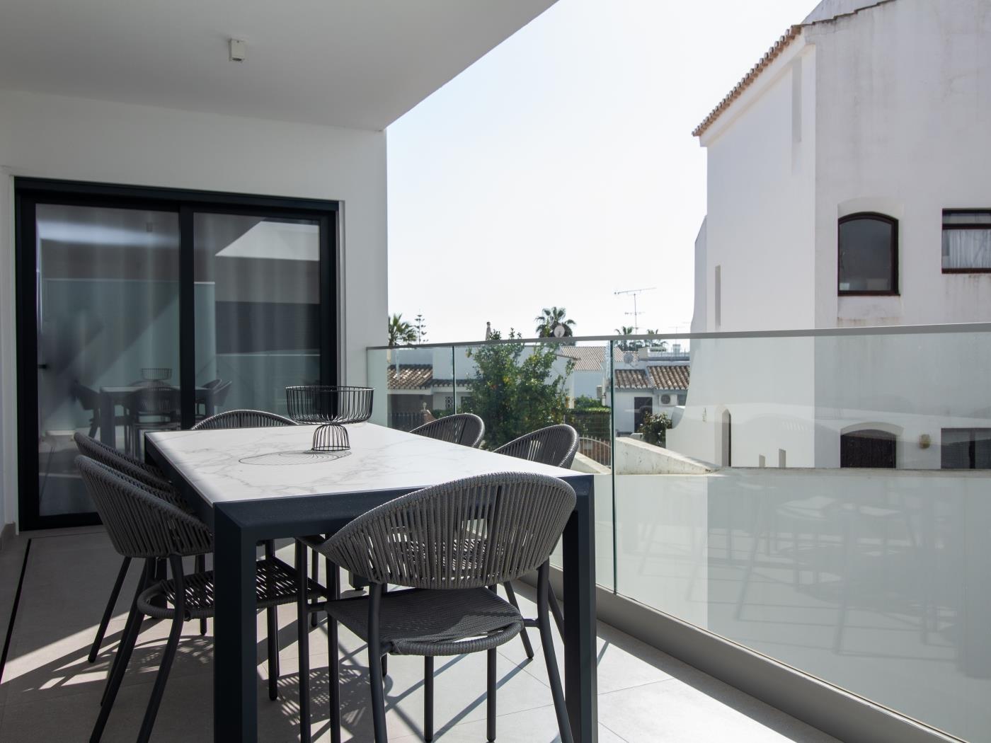 Panoramic E Apartment | Rooftop Pool & Sea View in Albufeira