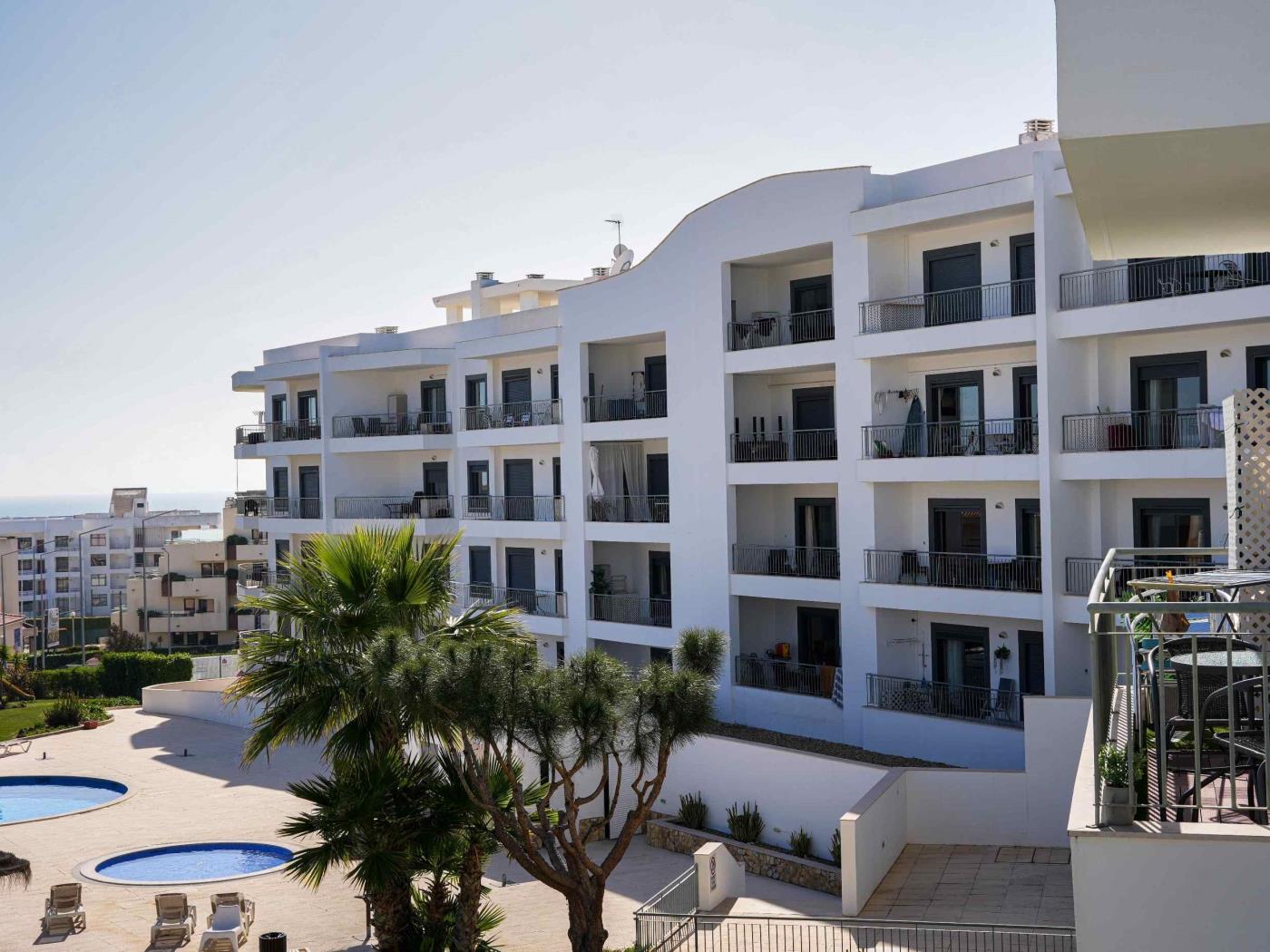 View Waves Apartment | Pool and Sea View & Tennis Court in Albufeira