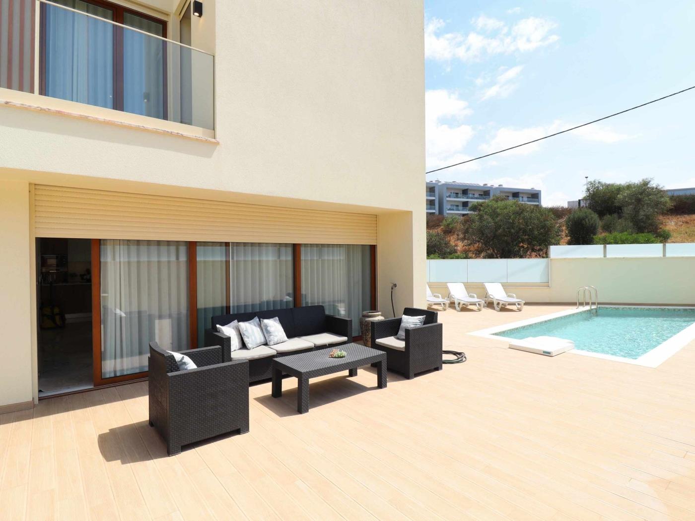 Eco Residence 01 House | Privat Pool & Luxurious & Top Location em Albufeira