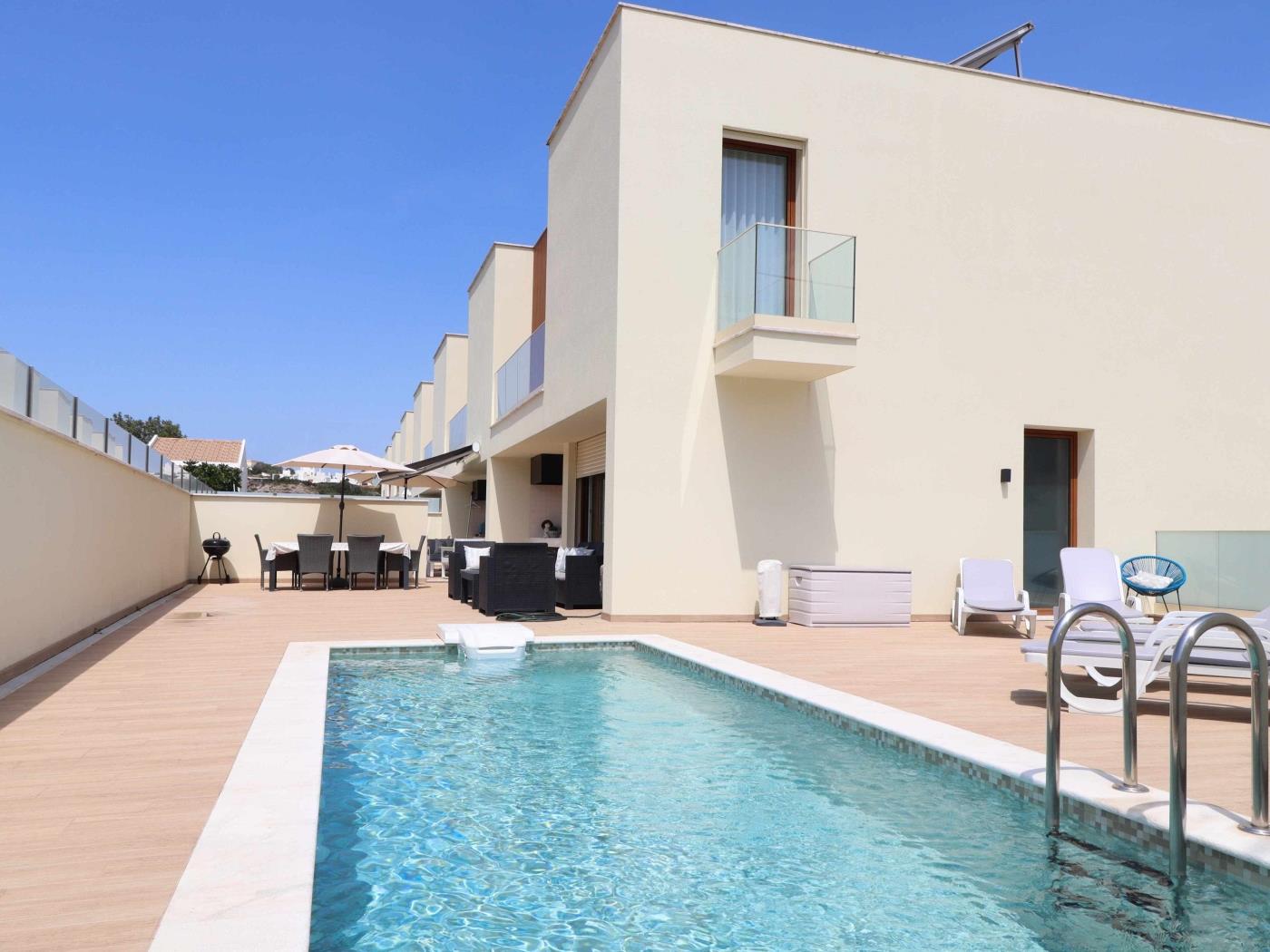 Eco Residence 01 House | Privat Pool & Luxurious & Top Location em Albufeira