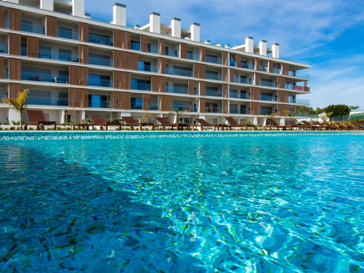 Green 3 Apartment | Luxurious & Playground & Garage in Albufeira