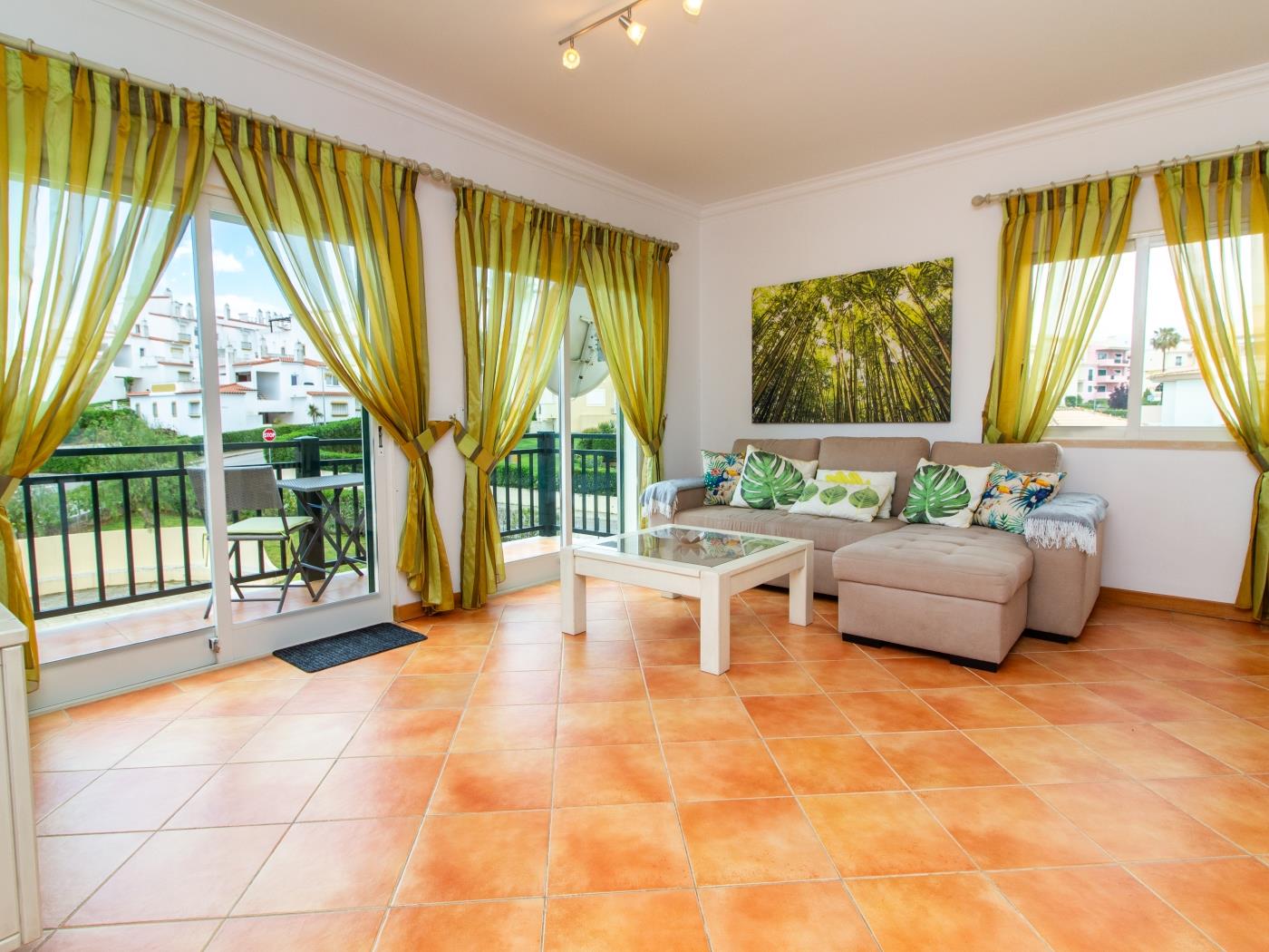 Quinta do Paiva Apartment - Pool View & Albufeira in Albufeira