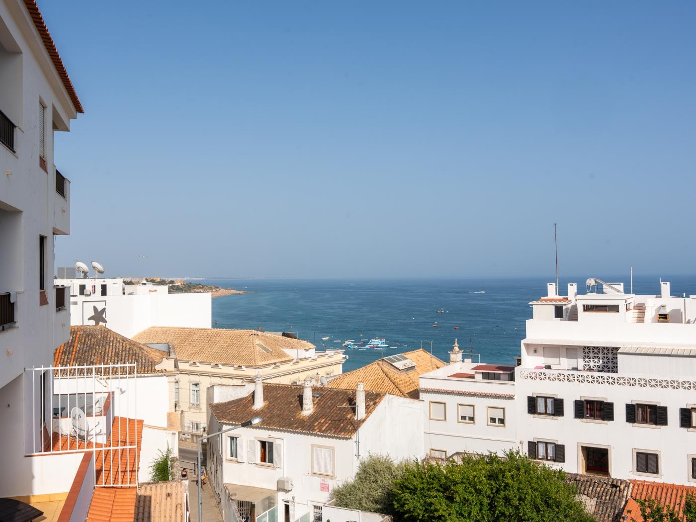 Neptuno Apartment | Sea View & Pool & Top Location en Albufeira