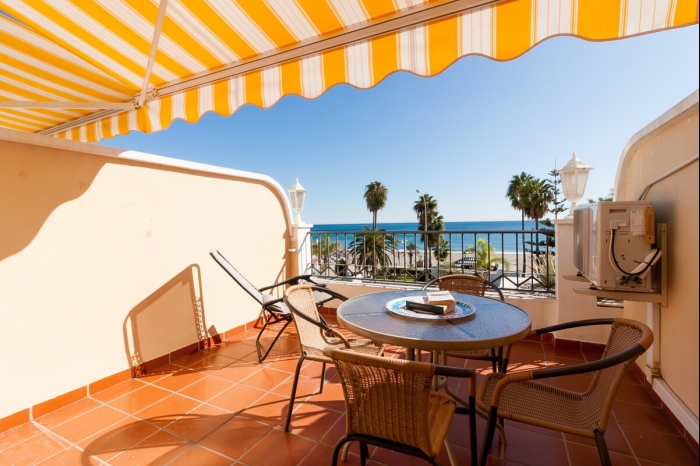 Carmona Burriana Playa Nerja, Ferienunterkunft mit Meerblick in Nerja