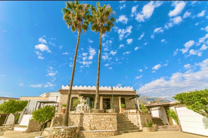 Villa Los Leones Nerja, Ferienunterkunft mit Meerblick in Nerja