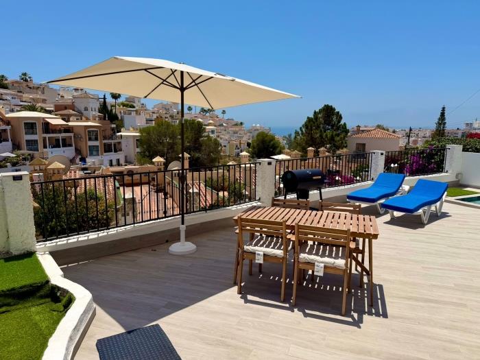 Casa Zoe Burriana, Ferienunterkunft mit Meerblick in Nerja