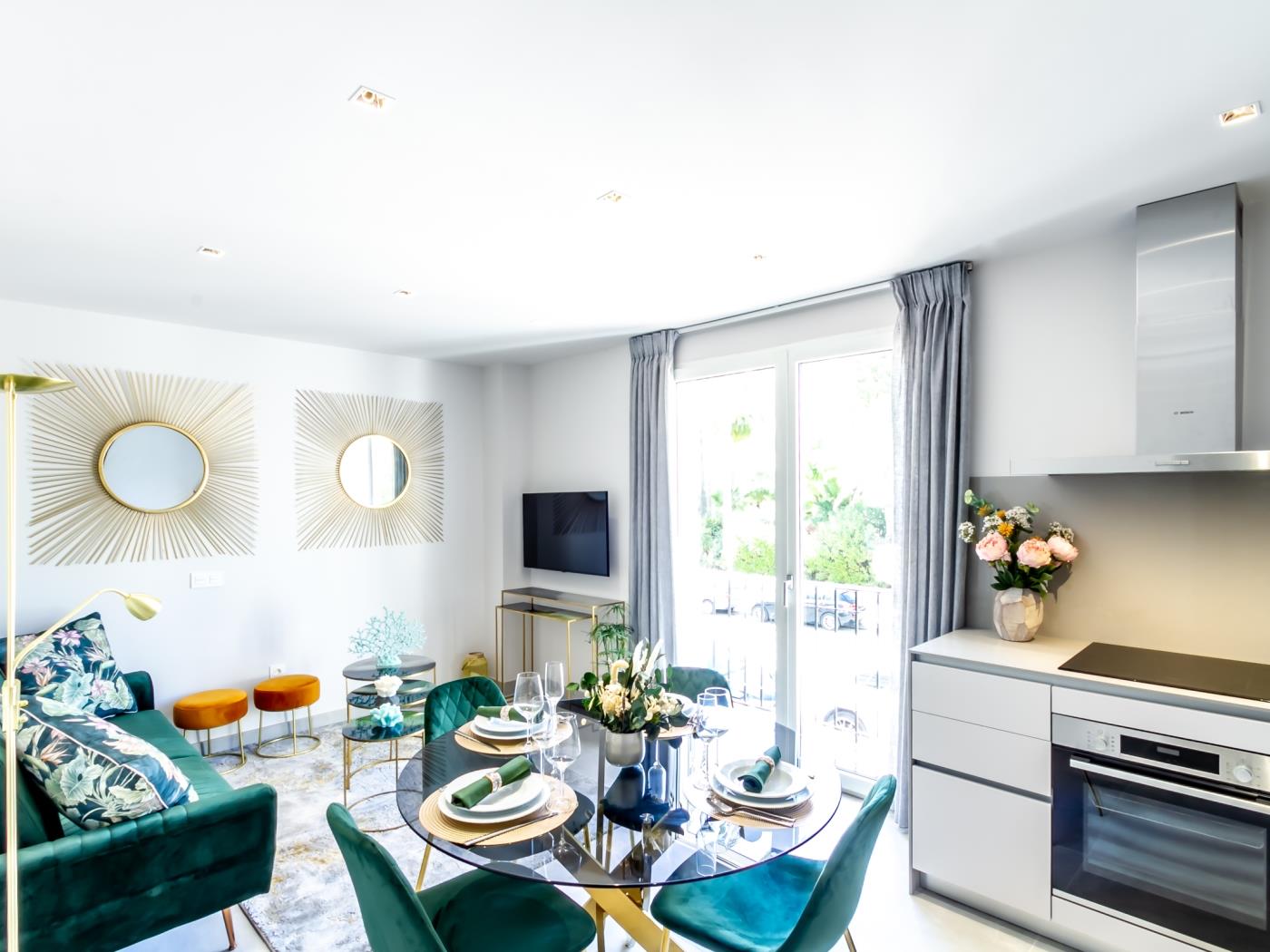 Banús Playas del Duque direct beach access apartment with garden