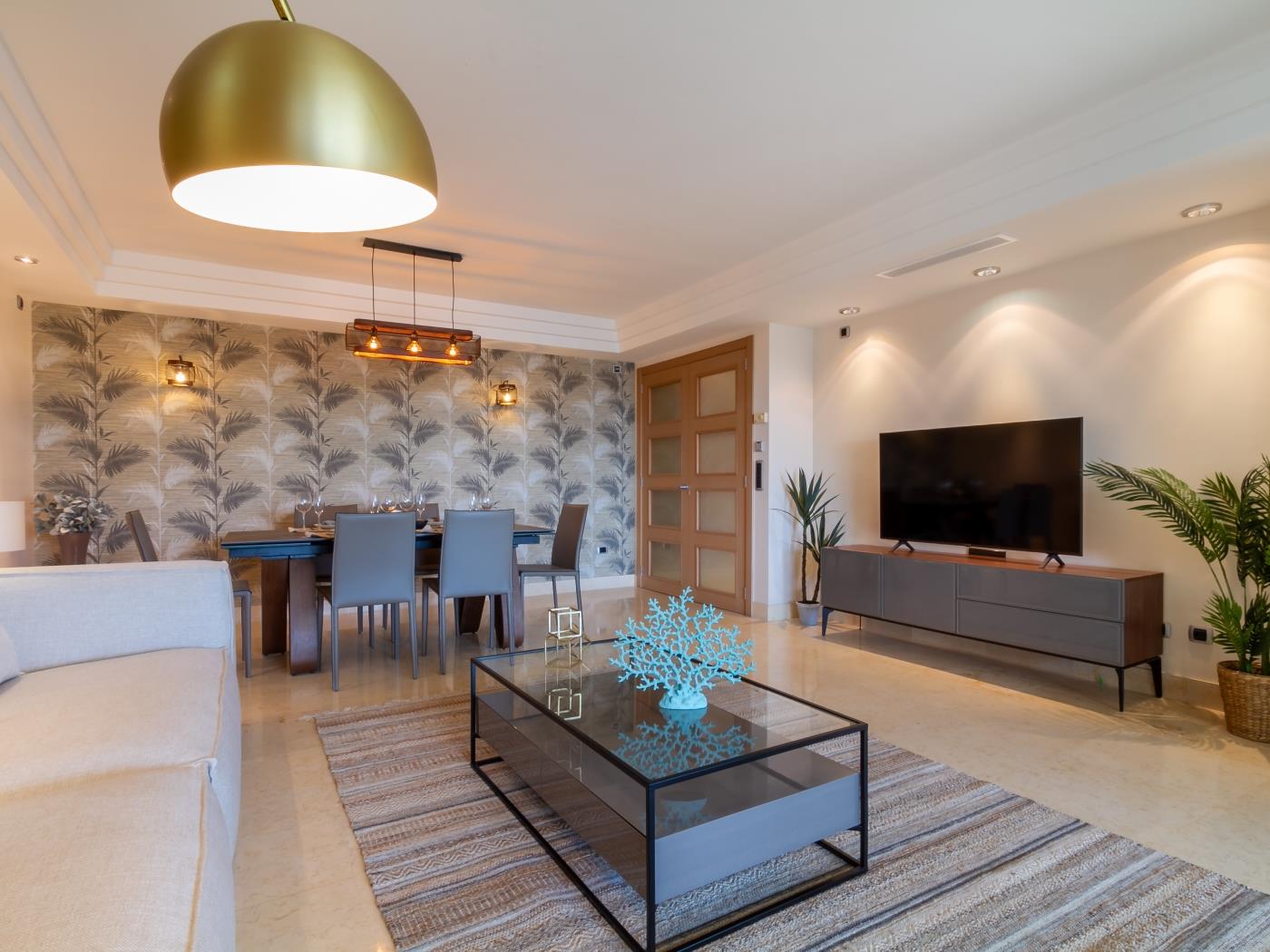 Golden Mile Jardines del Príncipe Charming Apartment