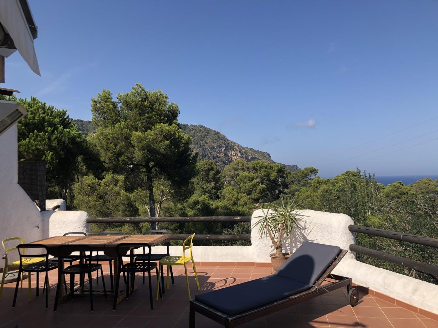 House; 'la falconera', near to the beach. in begur