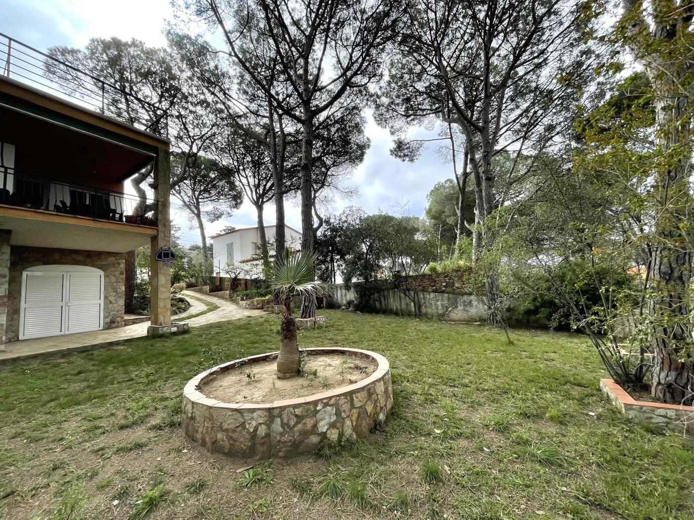 Holiday Home on the Costa Brava: Nature and Relaxation. in Begur