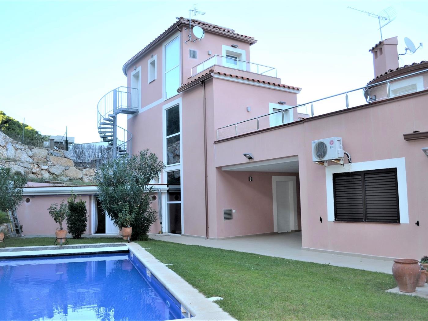 Casa Rosa del Mar, Una joya mediterránea en Begur con vistas al mar. en Begur