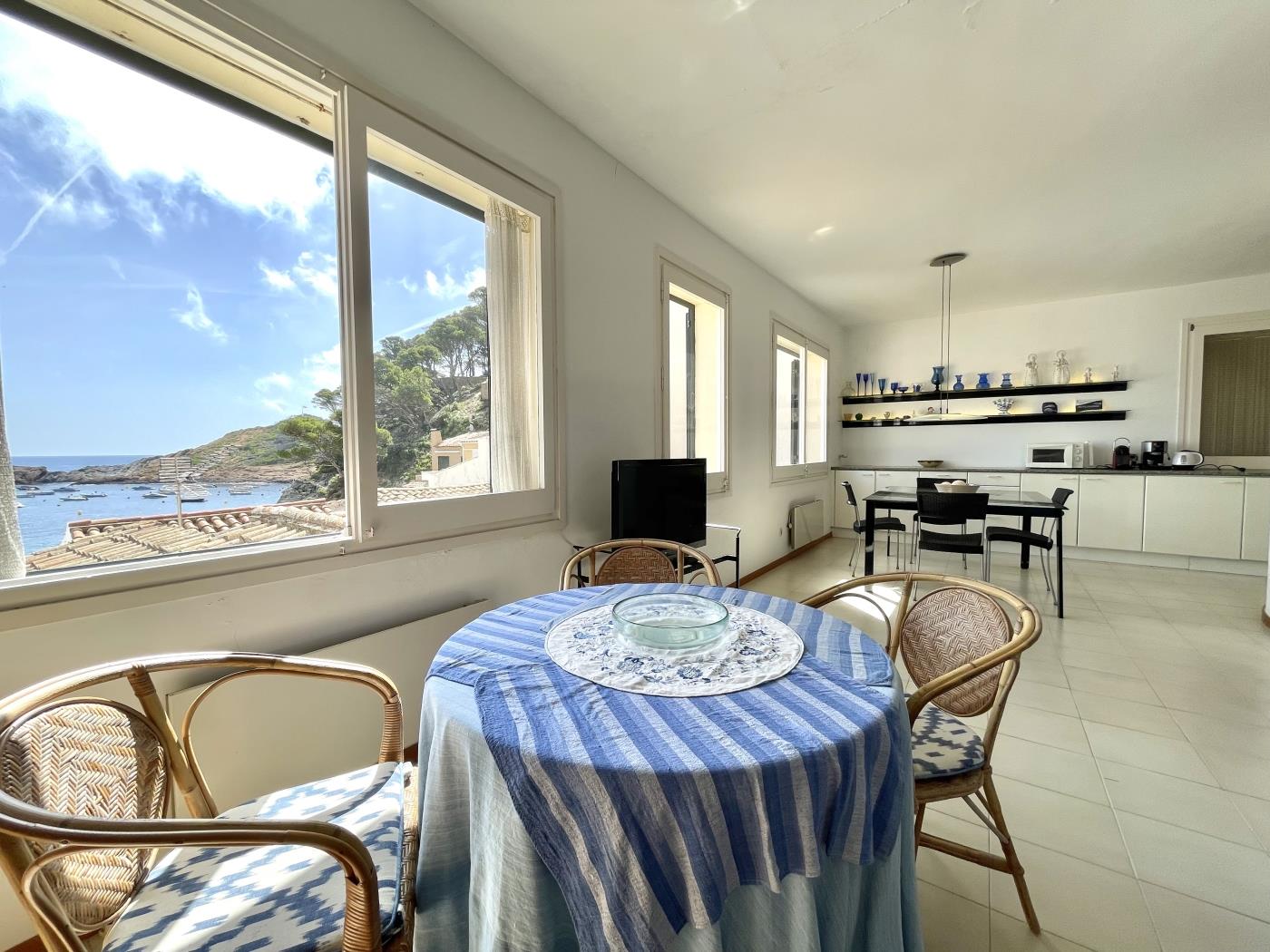 Sa Tuna - House with Views and 30m from the Sea in Begur