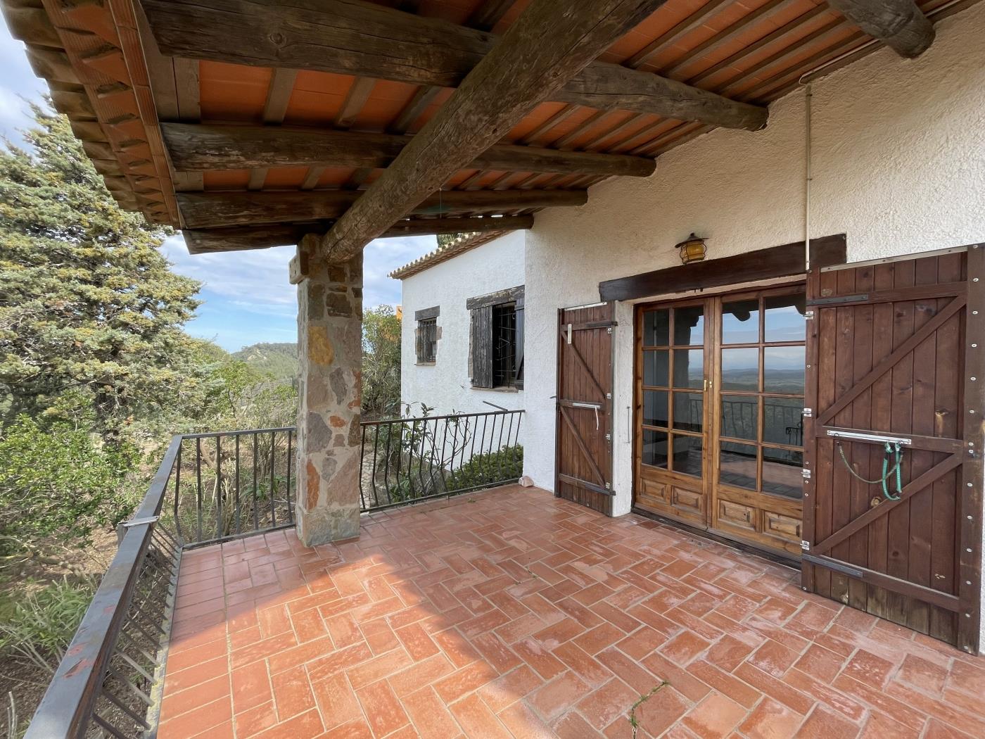 House with Stunning Views and Garden in Begur in Begur