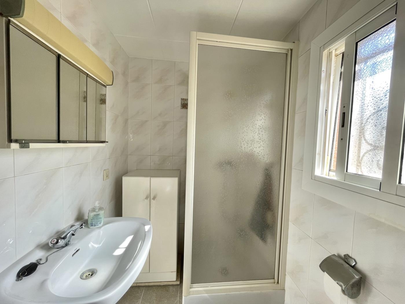 Space and charm: rustic house with garden in Residencial Begur in Begur