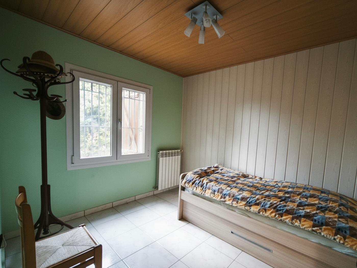 Gemütliches Haus mit Terrasse und Privatsphäre in Residencial Beg in Begur