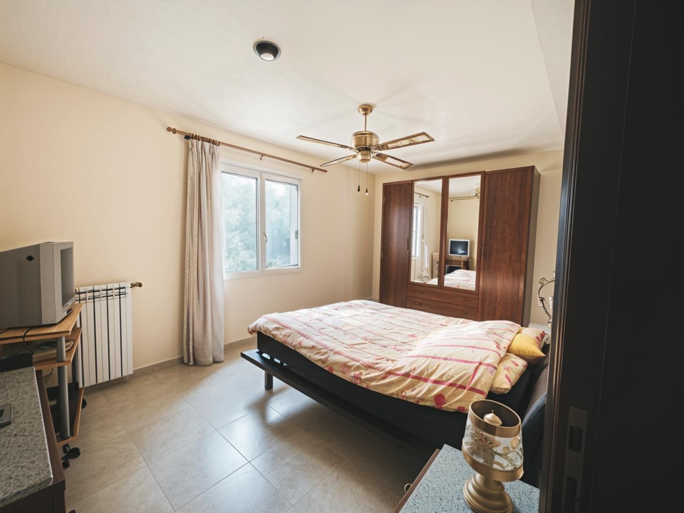 Gemütliches Haus mit Terrasse und Privatsphäre in Residencial Beg in Begur