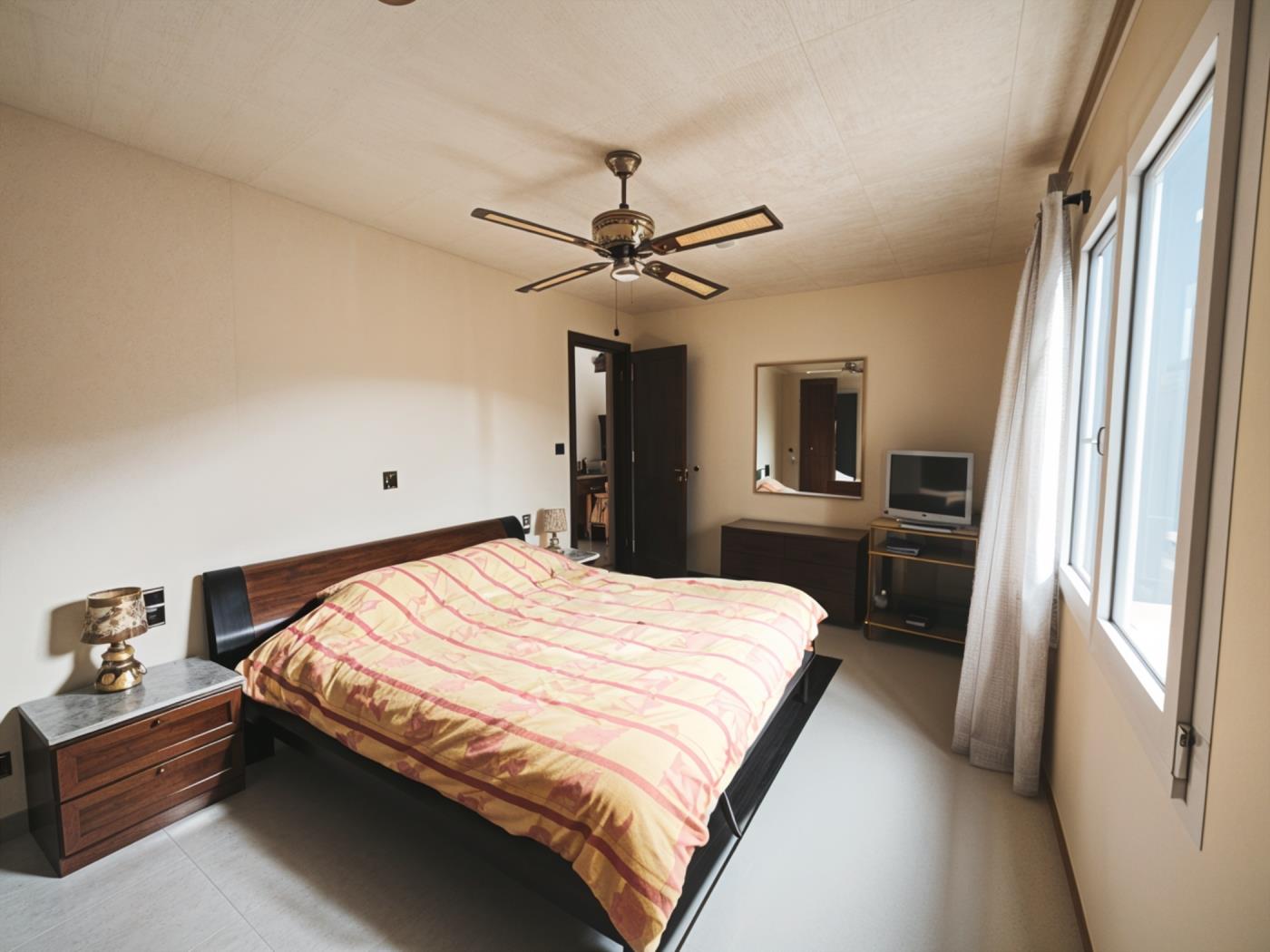 Gemütliches Haus mit Terrasse und Privatsphäre in Residencial Beg in Begur