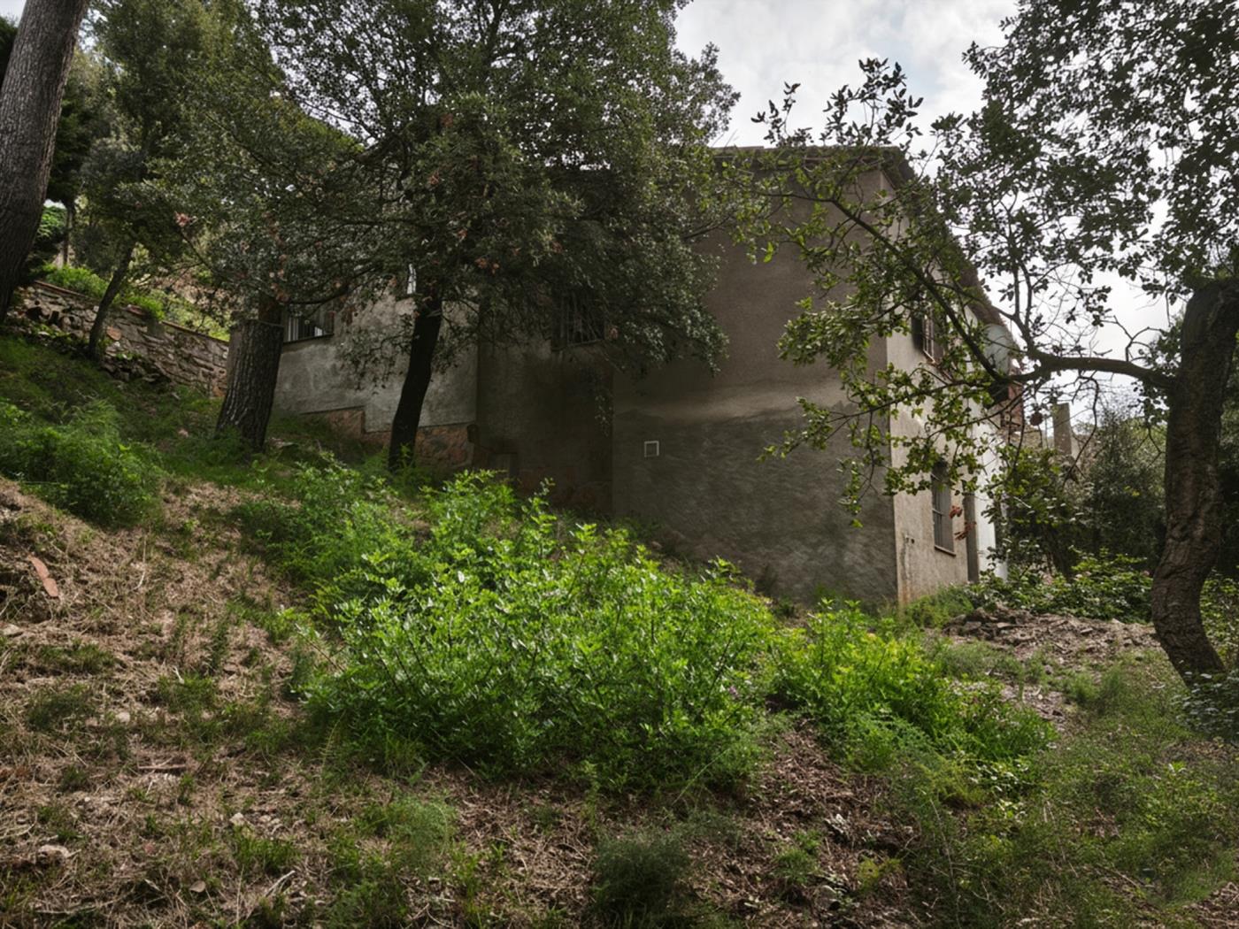 Gemütliches Haus mit Terrasse und Privatsphäre in Residencial Beg in Begur