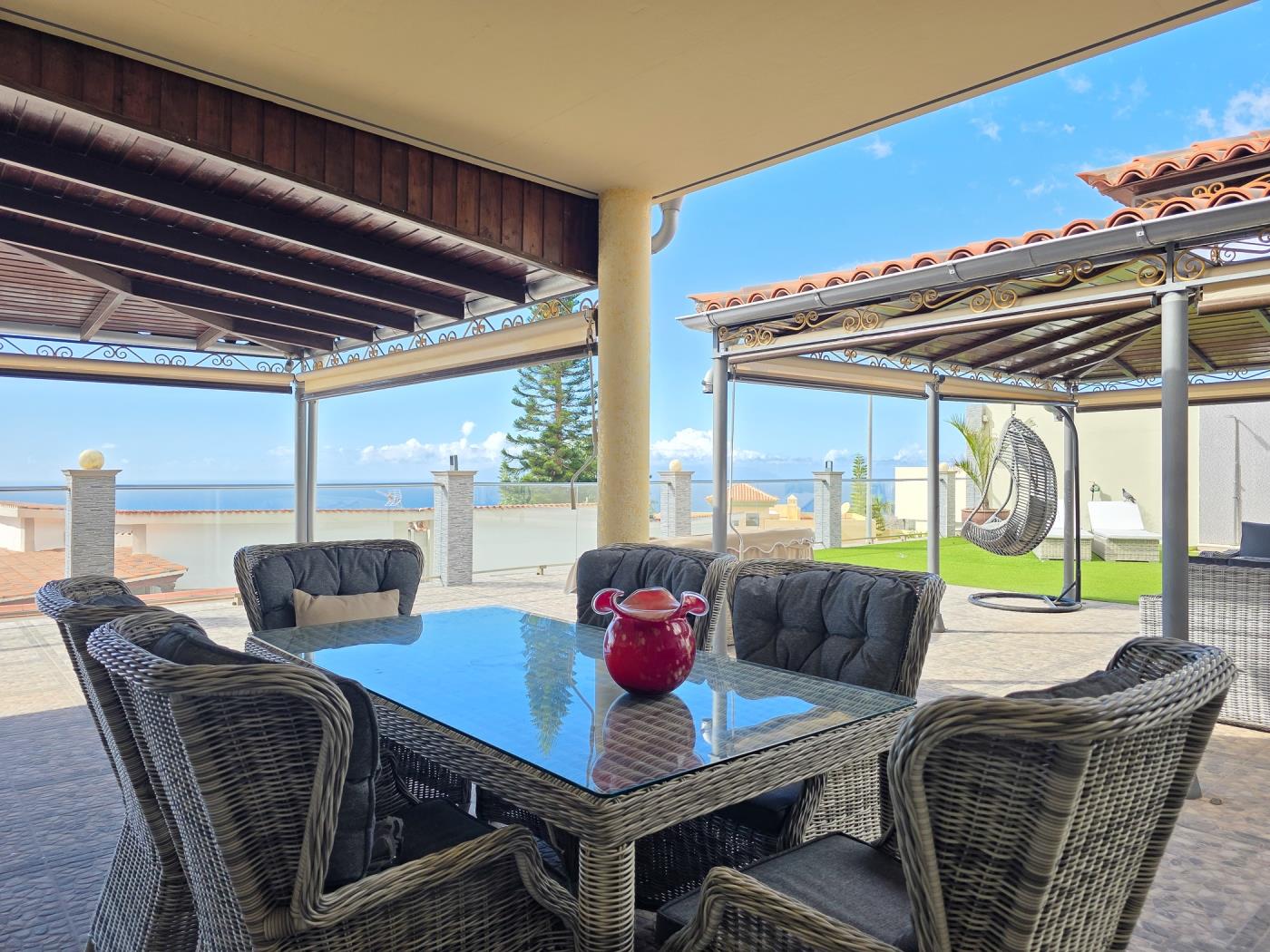 KARAT Villa Roque del Conde in Costa Adeje