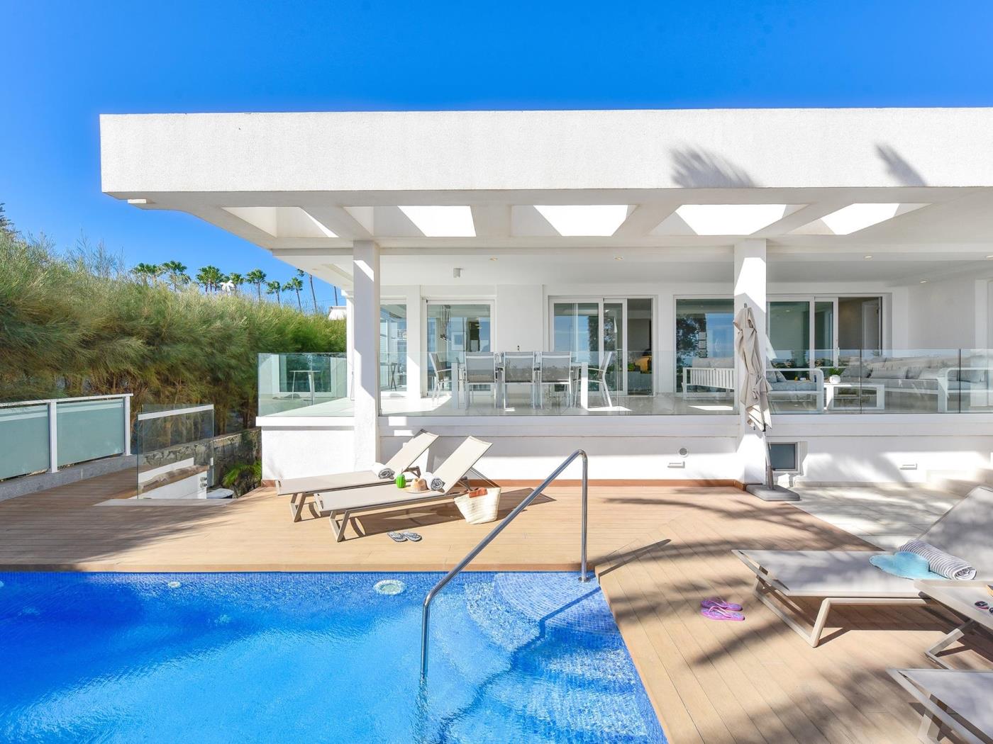 KARAT Villa Serenity Maspalomas in Maspalomas