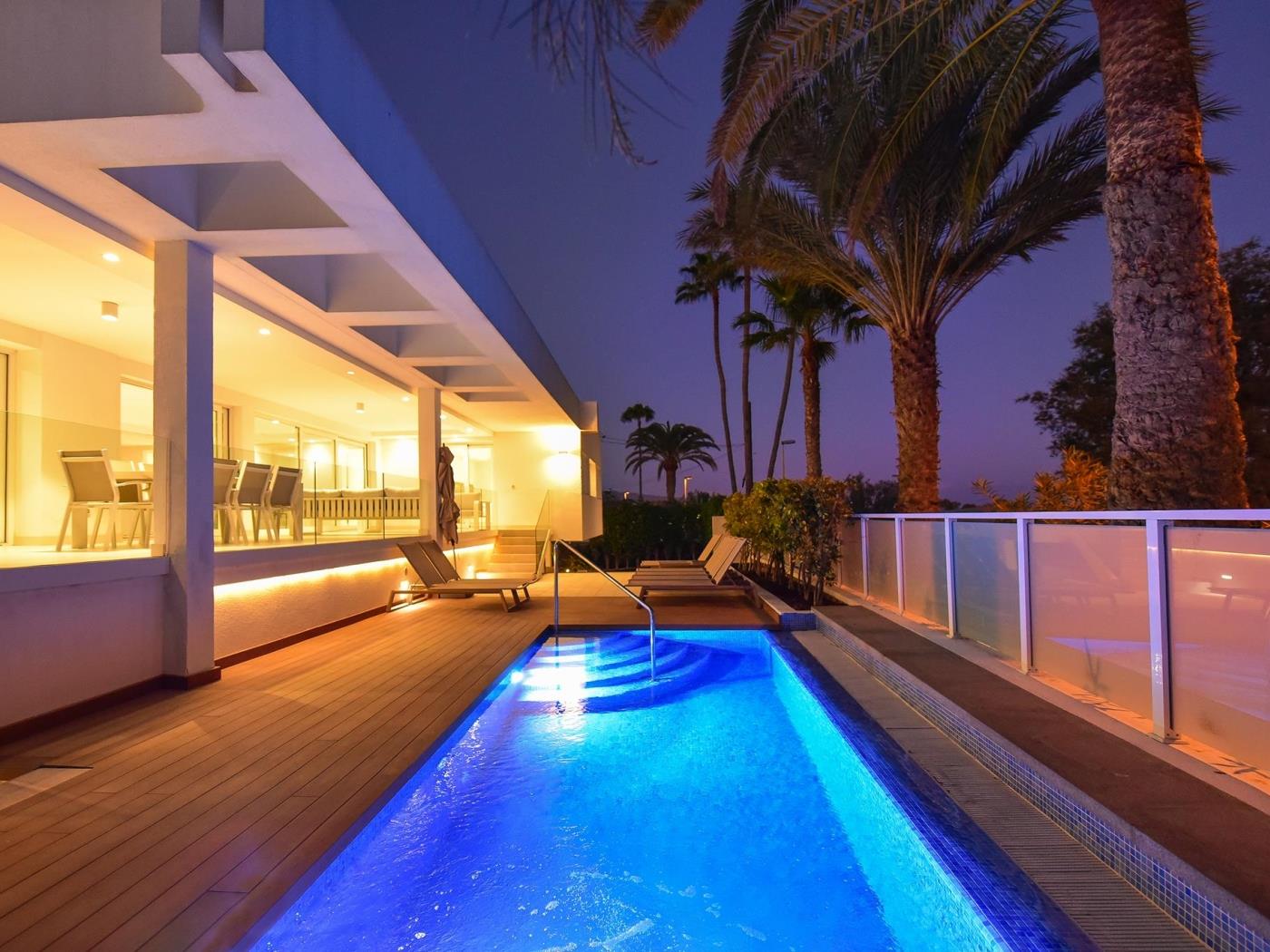KARAT Villa Serenity Maspalomas in Maspalomas