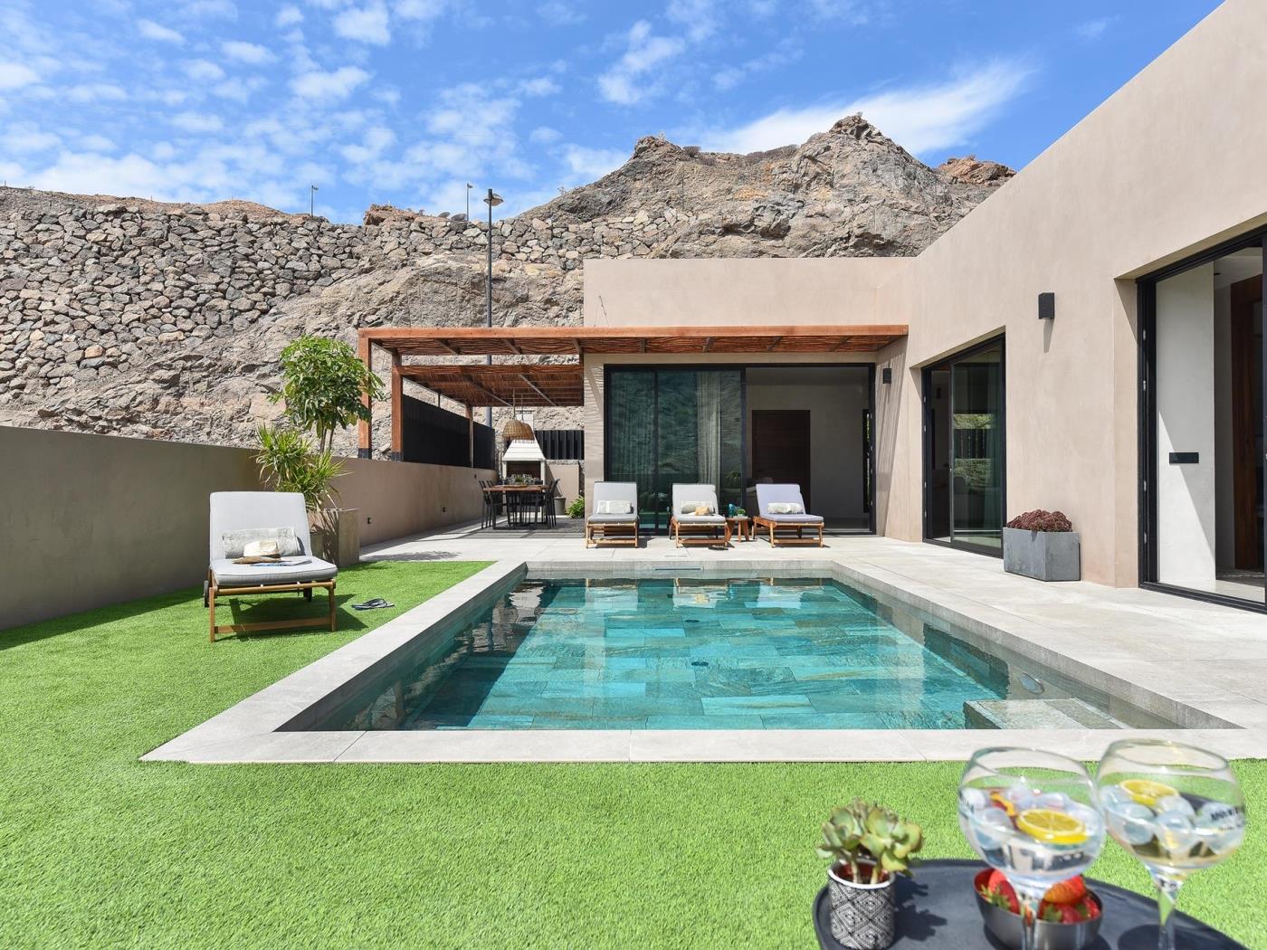 KARAT Villa Solaris in Playa del cura & Tauro