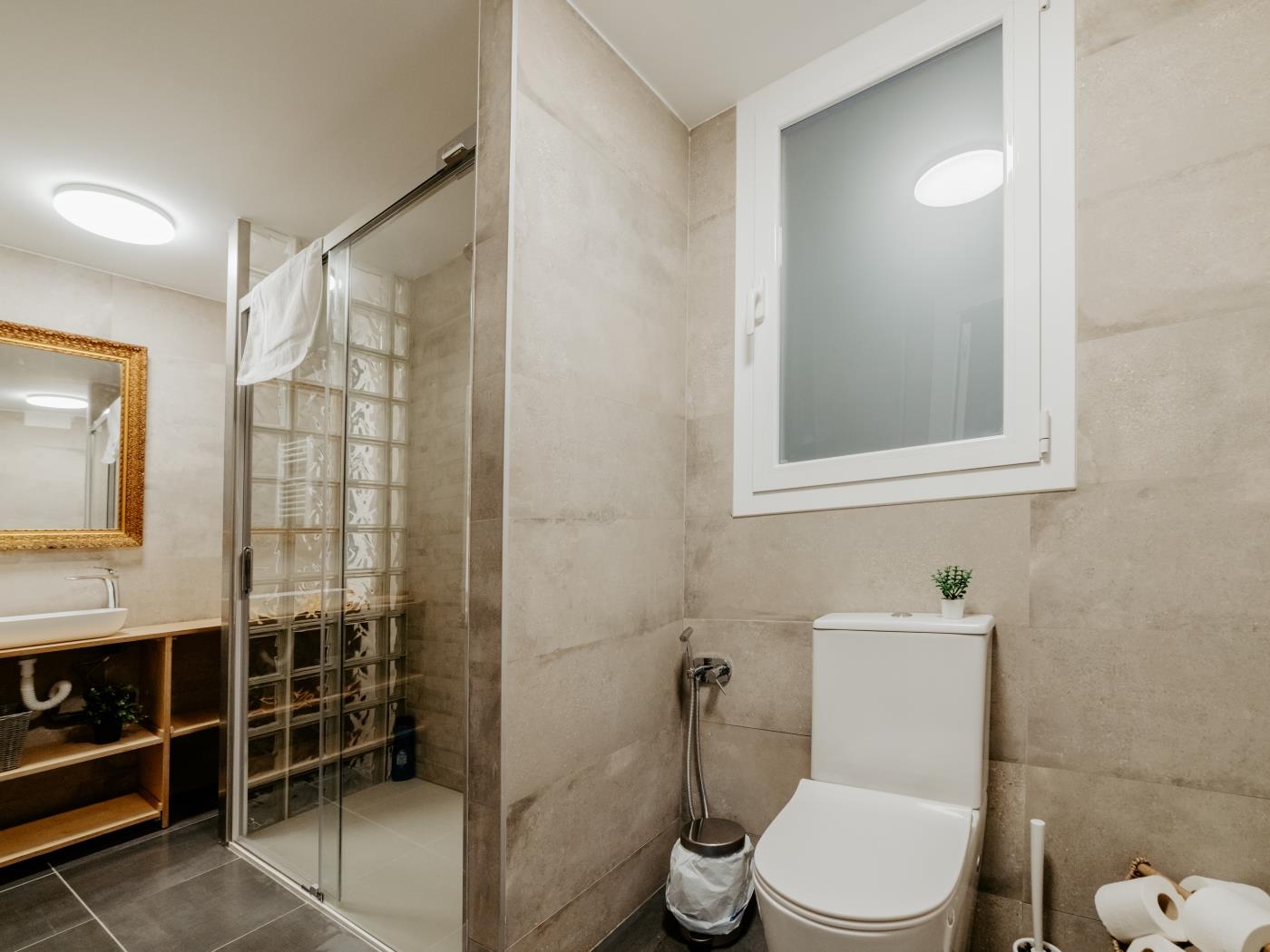 APARTAMENTO VARA DE REY en Logroño