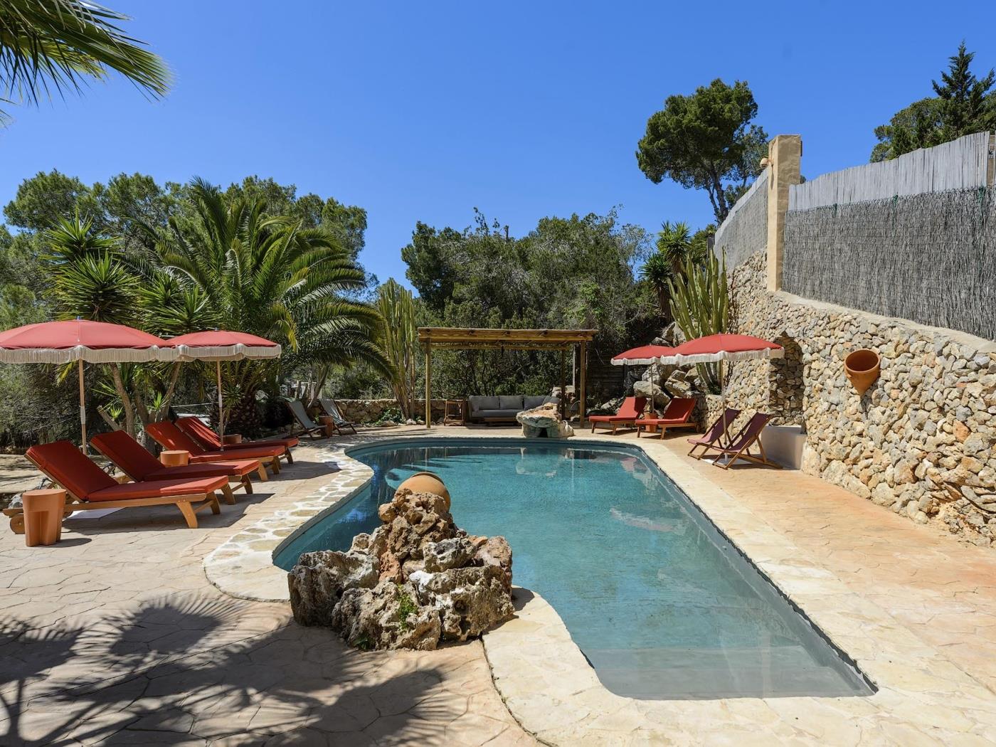 Villa de Montaña gran piscina in Sant Josep de sa Talaia