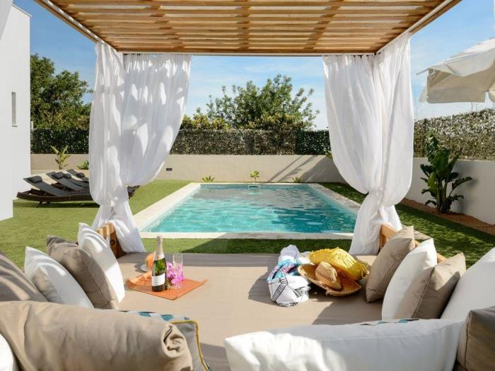 Moderna casa con piscina privada en Santa Eulària des Riu