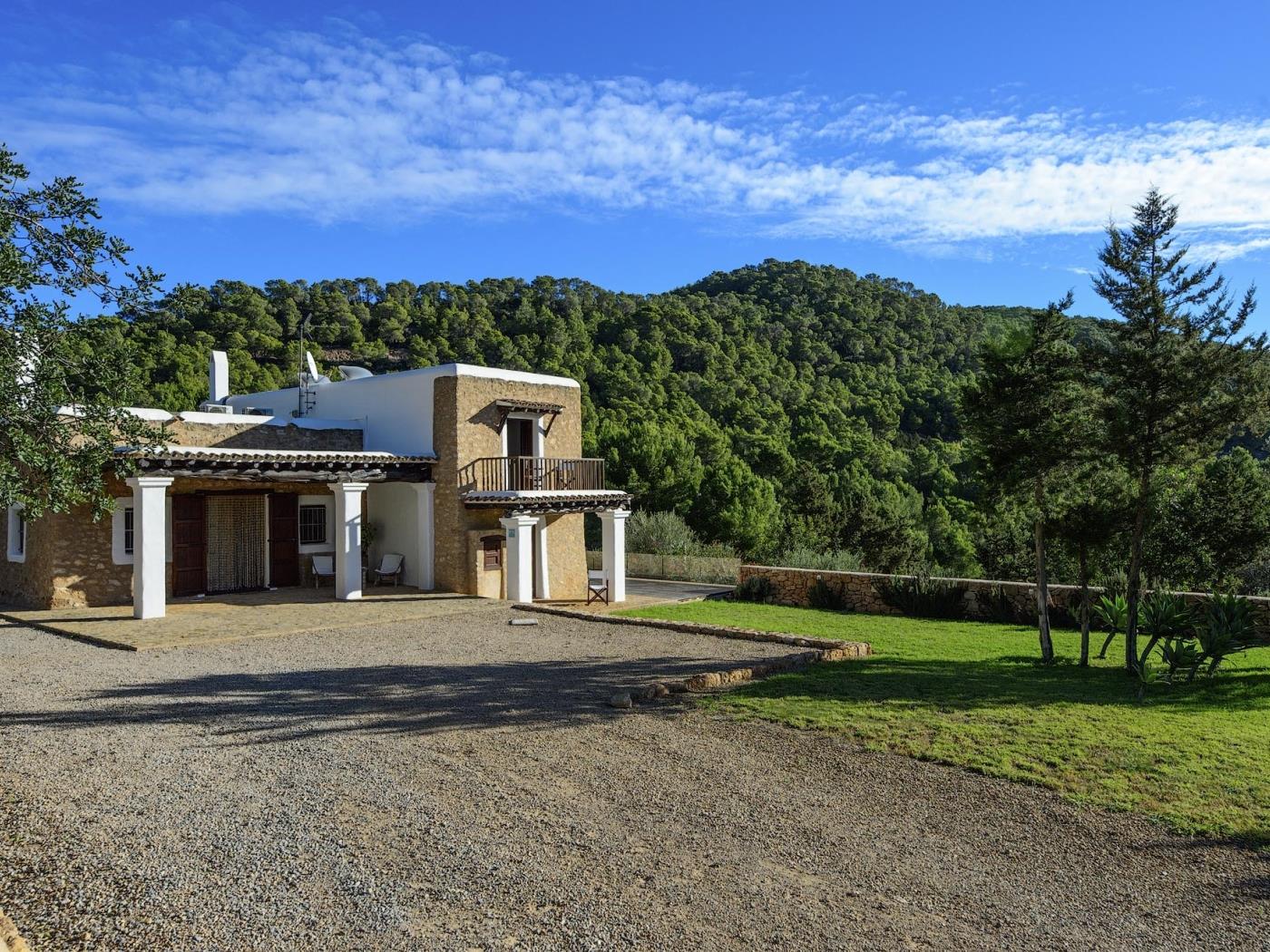 Hermosa villa ibicenca situada en San Vicente en San Juan Bautista