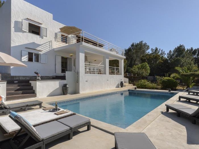 Villa con piscina y vistas al mar en Sant Josep de sa Talaia