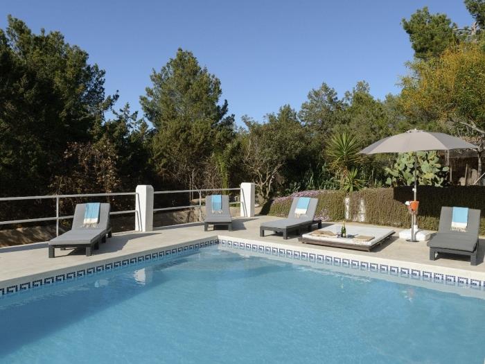 Villa con piscina y vistas al mar en Sant Josep de sa Talaia