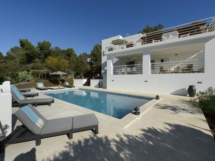 Villa con piscina y vistas al mar en Sant Josep de sa Talaia