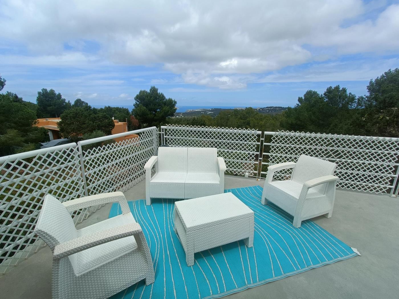 Villa con piscina y vistas al mar en Sant Josep de sa Talaia