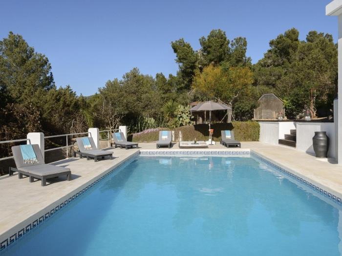 Villa con piscina y vistas al mar en Sant Josep de sa Talaia