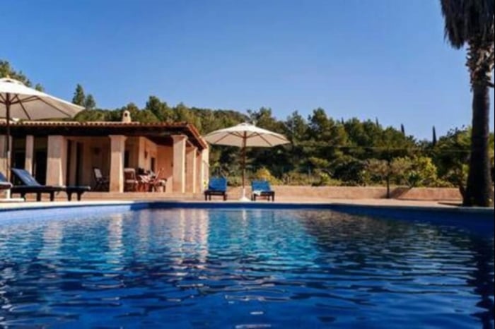 Casa de campo con piscina cerca de la ciudad de Ibiza en Nostra Senyora de Jesus