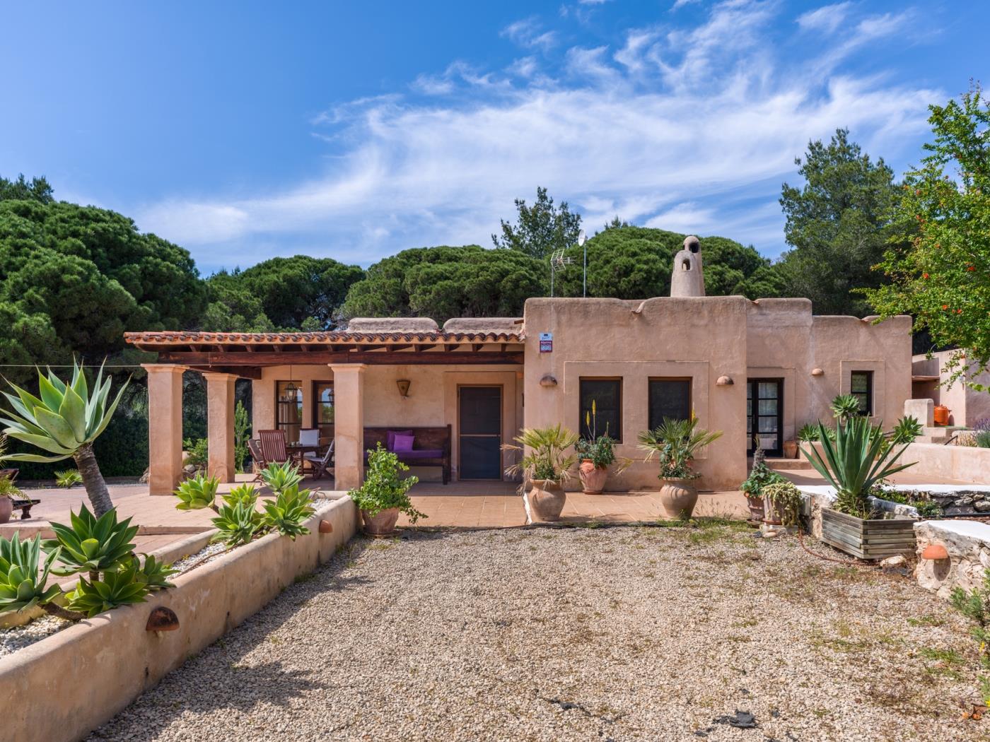 Can Mabel - Casa de campo con piscina cerca de la ciudad de Ibiza en Nostra Senyora de Jesus