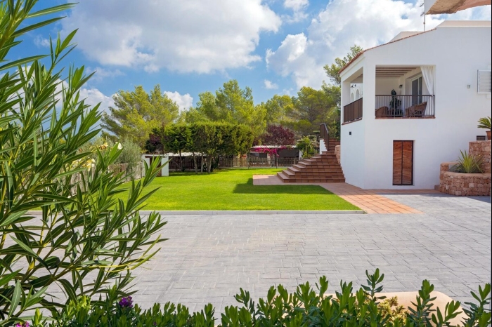 Villa Esgueva - Seaview Villa in Port des Torrent in Sant Josep de sa Talaia