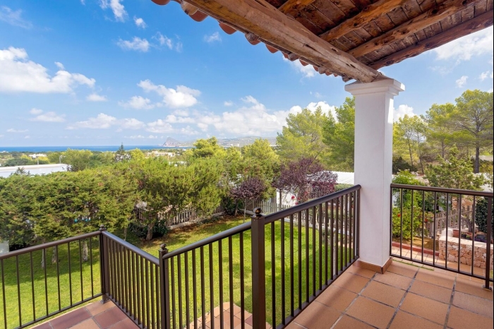 Villa Esgueva - Seaview Villa in Port des Torrent in Sant Josep de sa Talaia