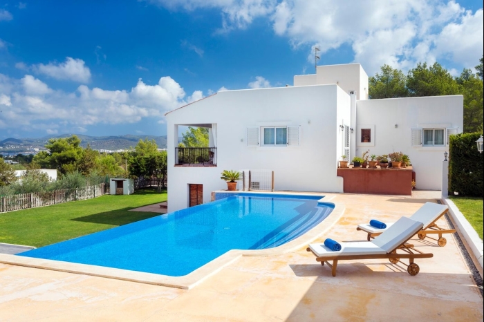 Villa Esgueva - Seaview Villa in Port des Torrent in Sant Josep de sa Talaia
