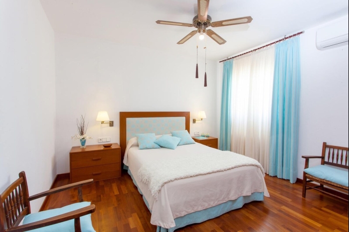 Villa Esgueva - Seaview Villa in Port des Torrent in Sant Josep de sa Talaia