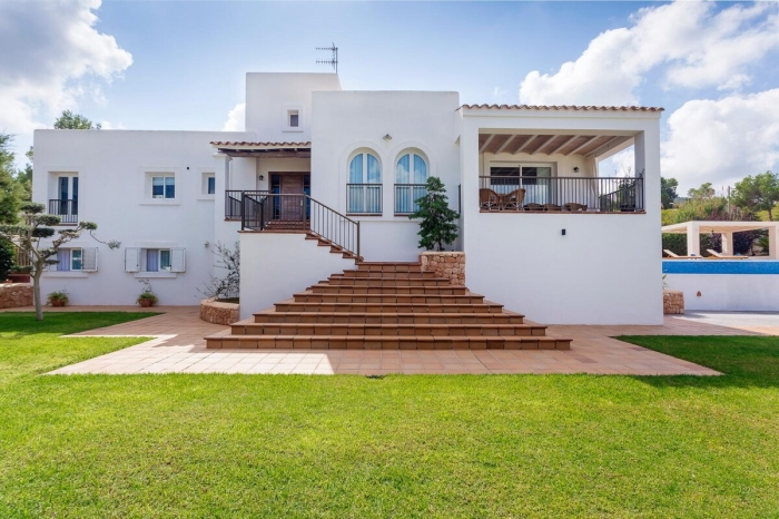 Villa Esgueva - Seaview Villa in Port des Torrent in Sant Josep de sa Talaia