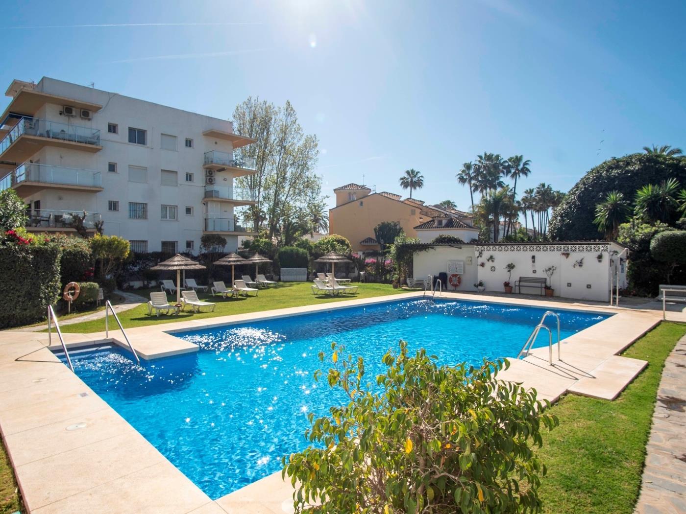 SEASIDE - Sea views and in front of the beach in the Golden Mile